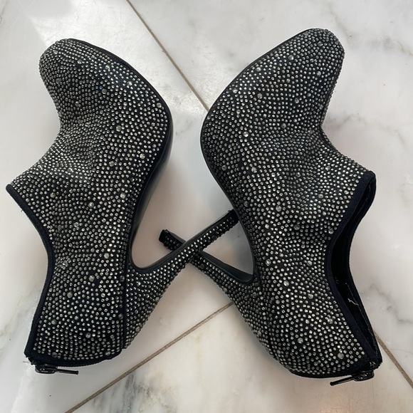STEVEN by Steve Madden rhinestone ankle booties size 7 - Picture 6 of 8